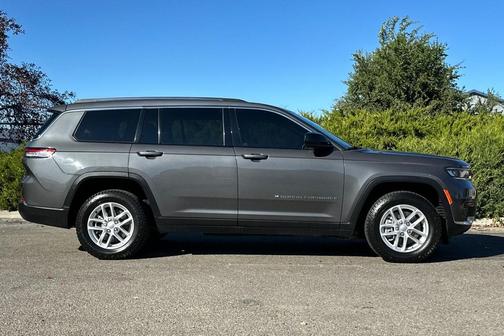 2021 Jeep Grand Cherokee L Laredo