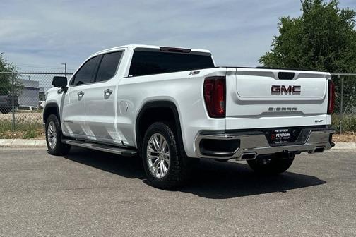 Summit White 2021 GMC Sierra 1500 SLT