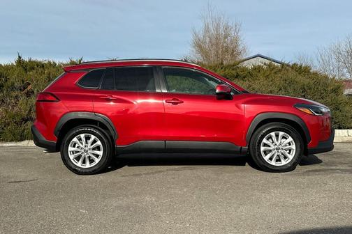 2022 Toyota Corolla Cross LE