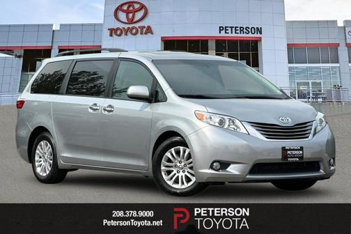 2016 Toyota Sienna XLE