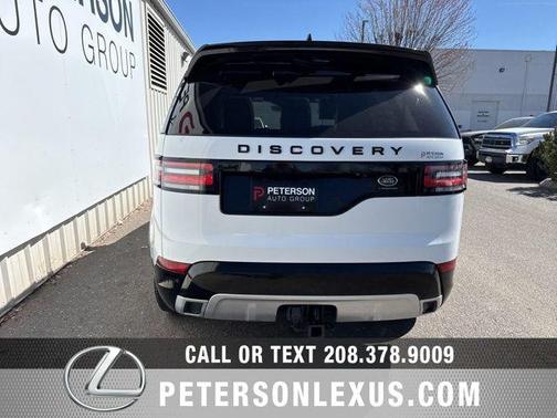 Fuji White 2020 Land Rover Discovery Landmark Edition