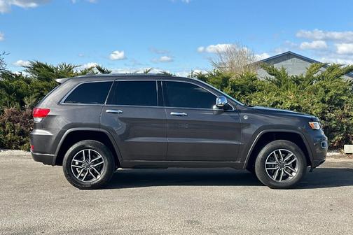 2020 Jeep Grand Cherokee Overland