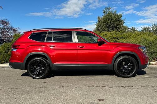 2022 Volkswagen Atlas 2.0T SE w/Technology 4MOTION