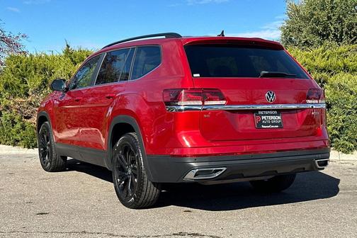 2022 Volkswagen Atlas 2.0T SE w/Technology 4MOTION