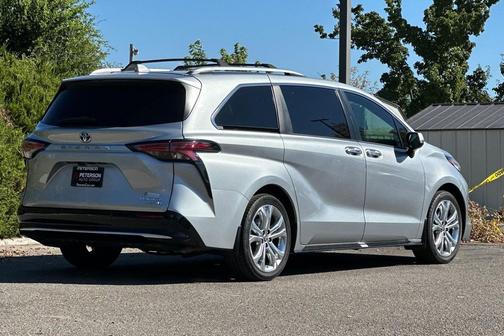 2021 Toyota Sienna Platinum 7 Passenger
