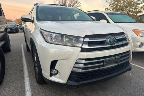 2019 Toyota Highlander Hybrid Platinum
