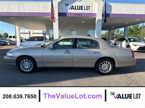 2006 Lincoln Town Car Signature