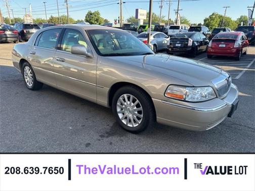 2006 Lincoln Town Car Signature