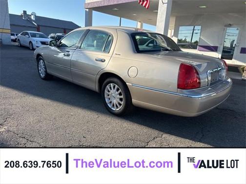 2006 Lincoln Town Car Signature