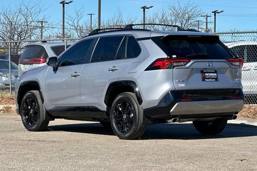 2024 Toyota RAV4 Hybrid SE