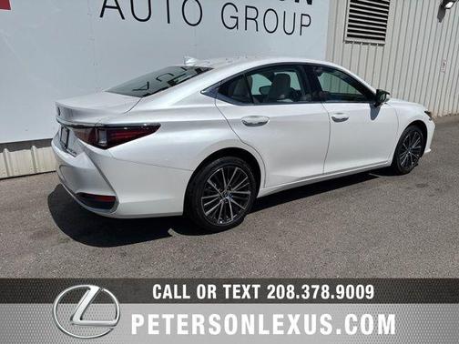 White Pearl 2023 Lexus ES 250 Base