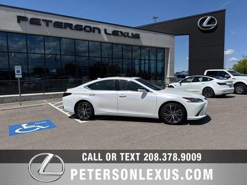 White Pearl 2023 Lexus ES 250 Base