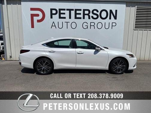 White Pearl 2023 Lexus ES 250 Base