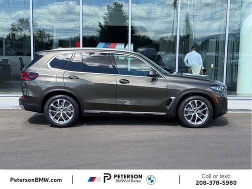Manhattan Green Metallic 2026 BMW X5 PHEV xDrive50e