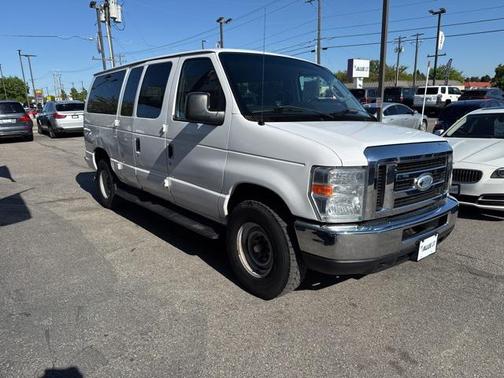 2014 Ford E350 Super Duty XLT