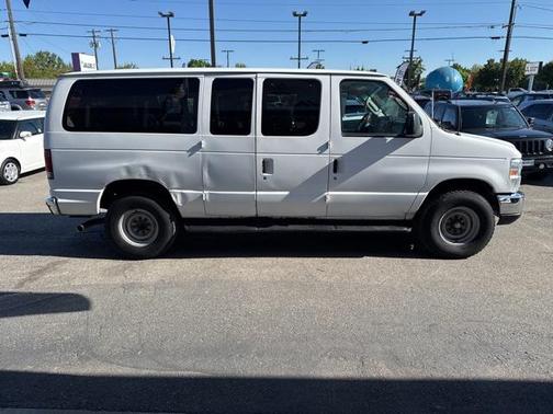 2014 Ford E350 Super Duty XLT