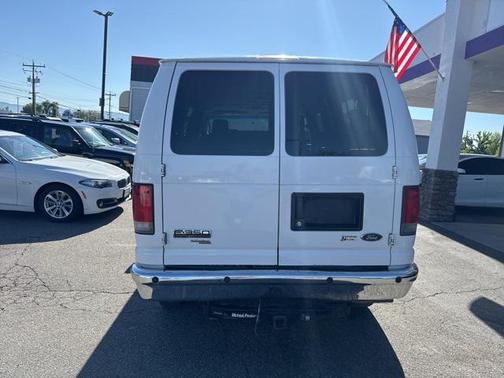 2014 Ford E350 Super Duty XLT