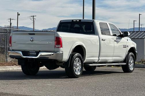 2017 RAM 3500 Laramie Crew Cab 4x4 8' Box