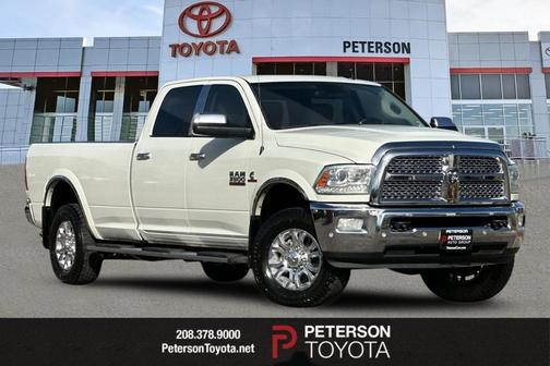 2017 RAM 3500 Laramie Crew Cab 4x4 8' Box