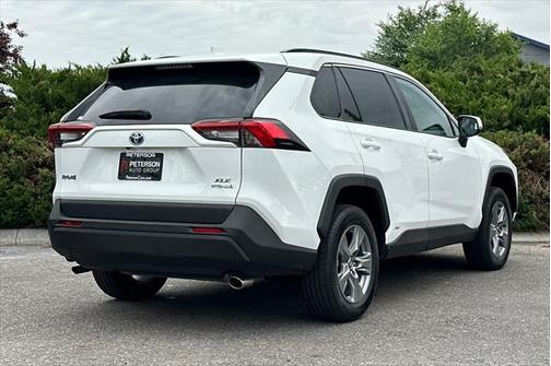 2022 Toyota RAV4 Hybrid XLE