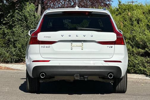 2018 Volvo XC60 Recharge Plug-In Hybrid T8 Momentum