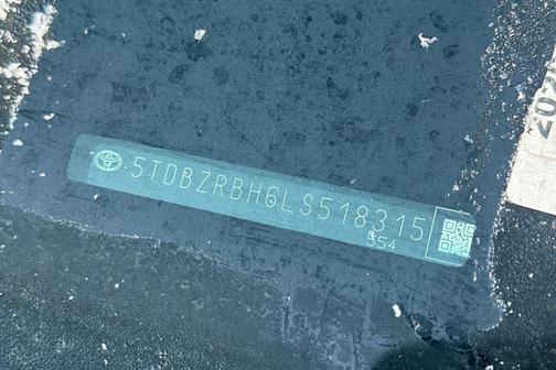 2020 Toyota Highlander LE