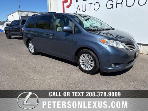 2016 Toyota Sienna XLE