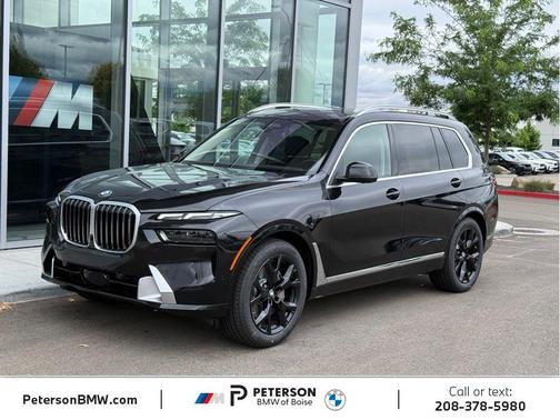 Black Sapphire Metallic 2027 BMW X7 xDrive40i