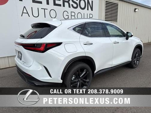 2026 Lexus NX 450h+ Luxury