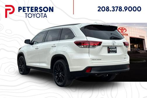 Blizzard Pearl 2019 Toyota Highlander SE