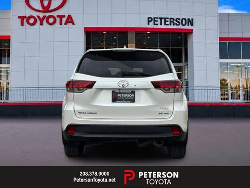 Blizzard Pearl 2019 Toyota Highlander SE
