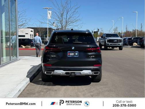 Black Sapphire Metallic 2026 BMW X5 xDrive40i
