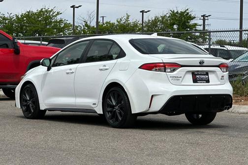 Ice Cap 2025 Toyota Corolla Hybrid SE