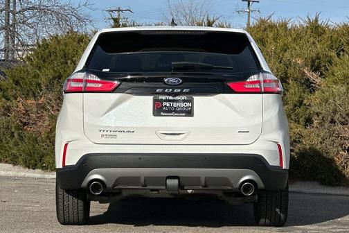 2021 Ford Edge Titanium