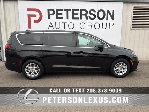 2023 Chrysler Pacifica Touring L