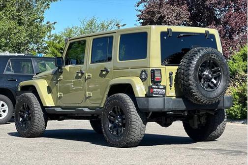 2013 Jeep Wrangler Unlimited Sahara