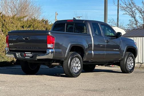 2017 Toyota Tacoma SR5