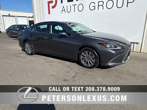 2022 Lexus ES 300h Base