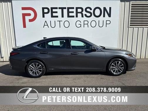 2022 Lexus ES 300h Base