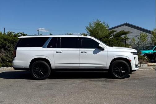 2023 Cadillac Escalade ESV Premium Luxury