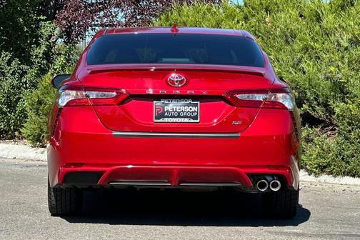 2020 Toyota Camry SE