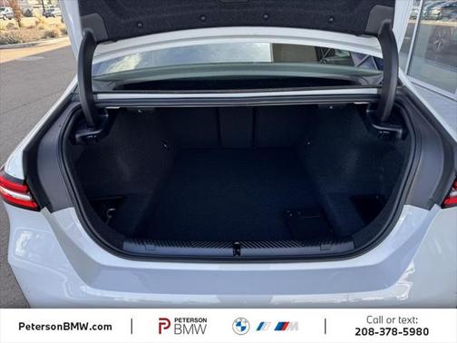 2025 BMW 530 i xDrive