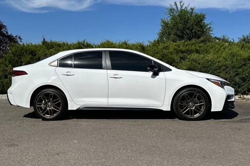 2024 Toyota Corolla Hybrid SE