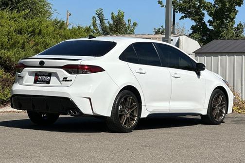 2024 Toyota Corolla Hybrid SE