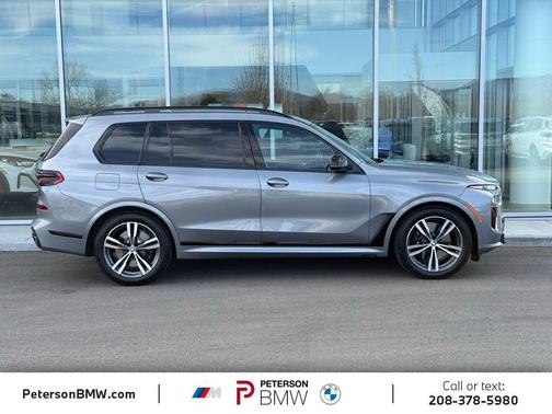 2024 BMW X7 M60i