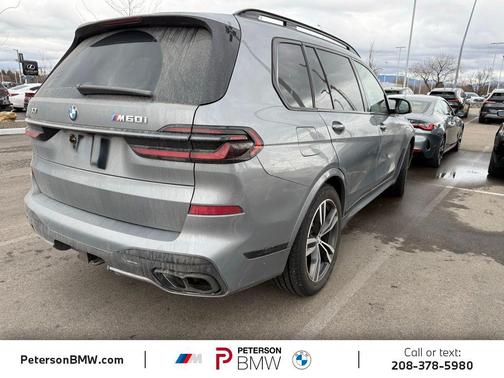 2024 BMW X7 M60i