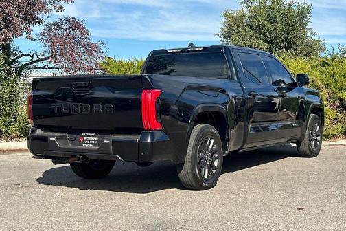 2023 Toyota Tundra Hybrid Platinum