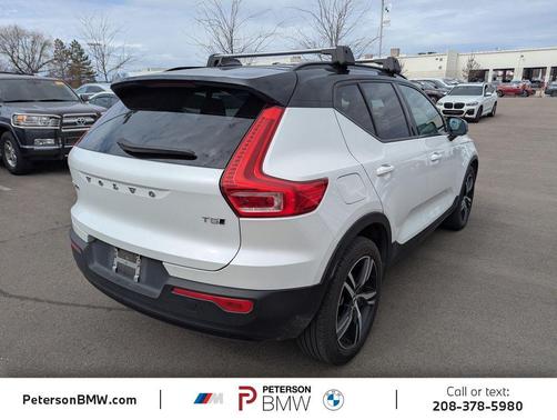 2021 Volvo XC40 T5 R-Design