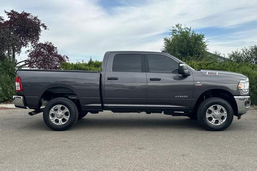 2023 RAM 2500 Big Horn Crew Cab 4x4 6'4' Box