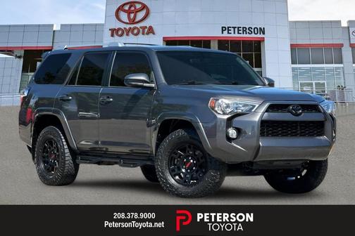 Magnetic Gray Metallic 2016 Toyota 4Runner SR5